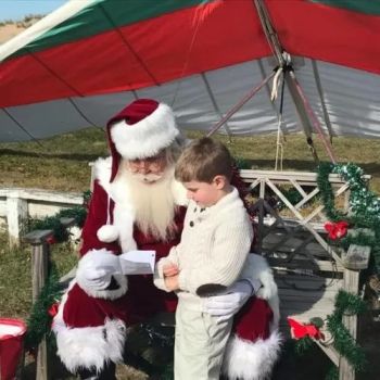 Kitty Hawk Kites, Hangin' with Santa