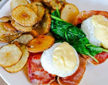 Mike Dianna's Grill Room, Grill Room Benny