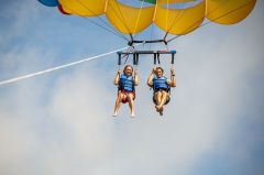 Corolla &amp; Duck Parasail photo