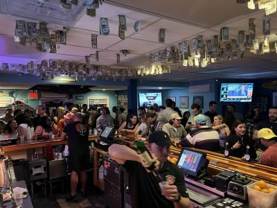 Uncle Ike&#039;s Sandbar &amp; Grill photo
