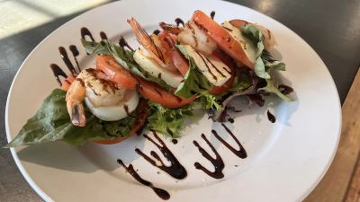 Uncle Ike&#039;s Sandbar &amp; Grill photo