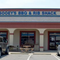 Sooey's BBQ & Rib Shack, Corolla Location